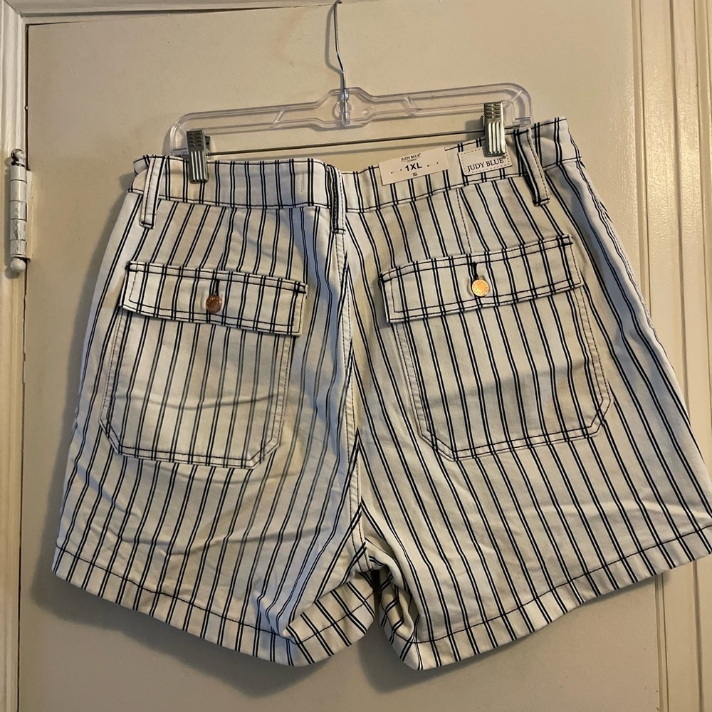 Judy Blue Navy White Striped High Waist Denim Short Rose Gold Buttons Size 1X - Picture 8 of 16
